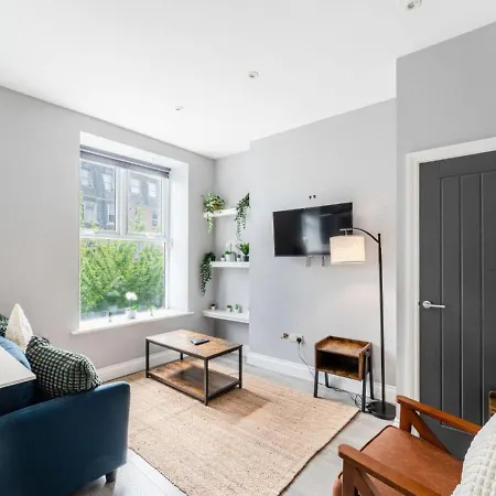 Bright And Cosy 2-Br House With Captivating Cathedral Views Norwich Exterior photo