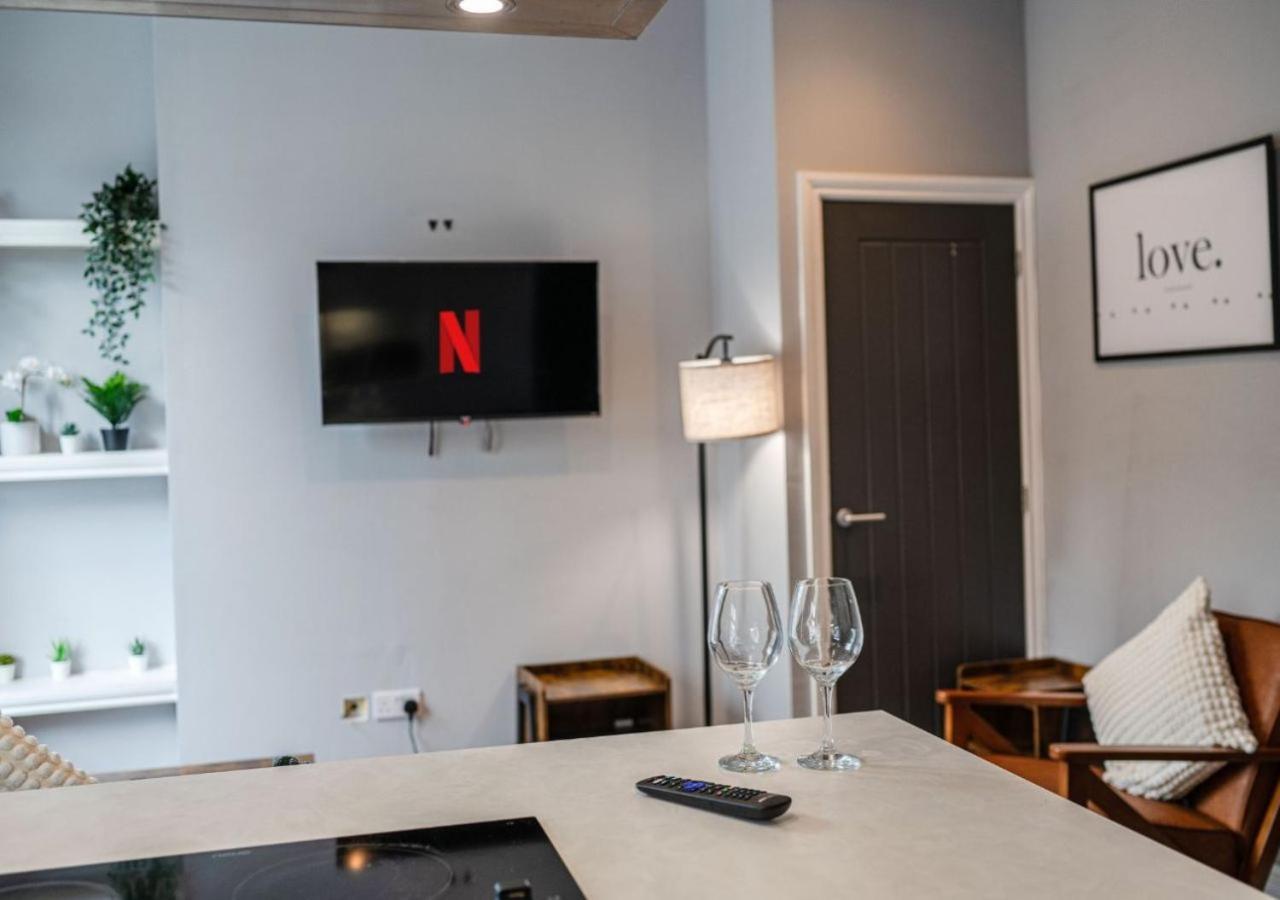 Apartment Bright And Cosy 2-br House With Captivating Cathedral Views *