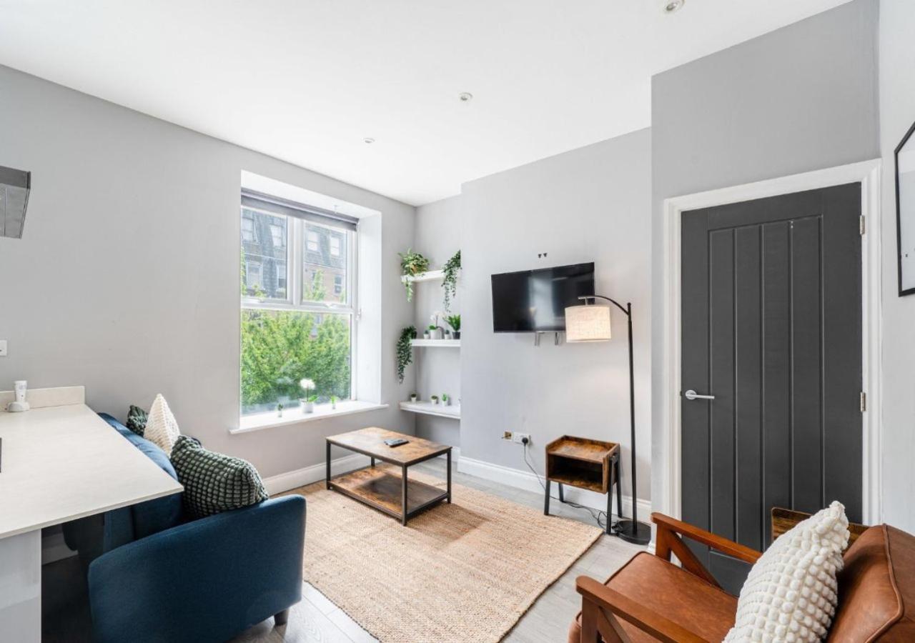 Bright And Cosy 2-br House With Captivating Cathedral Views *