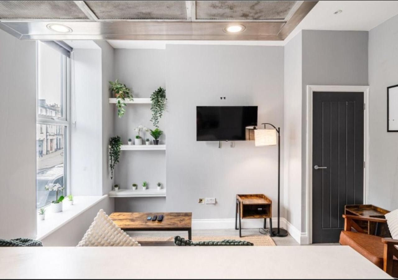 Bright And Cosy 2-br House With Captivating Cathedral Views Apartment