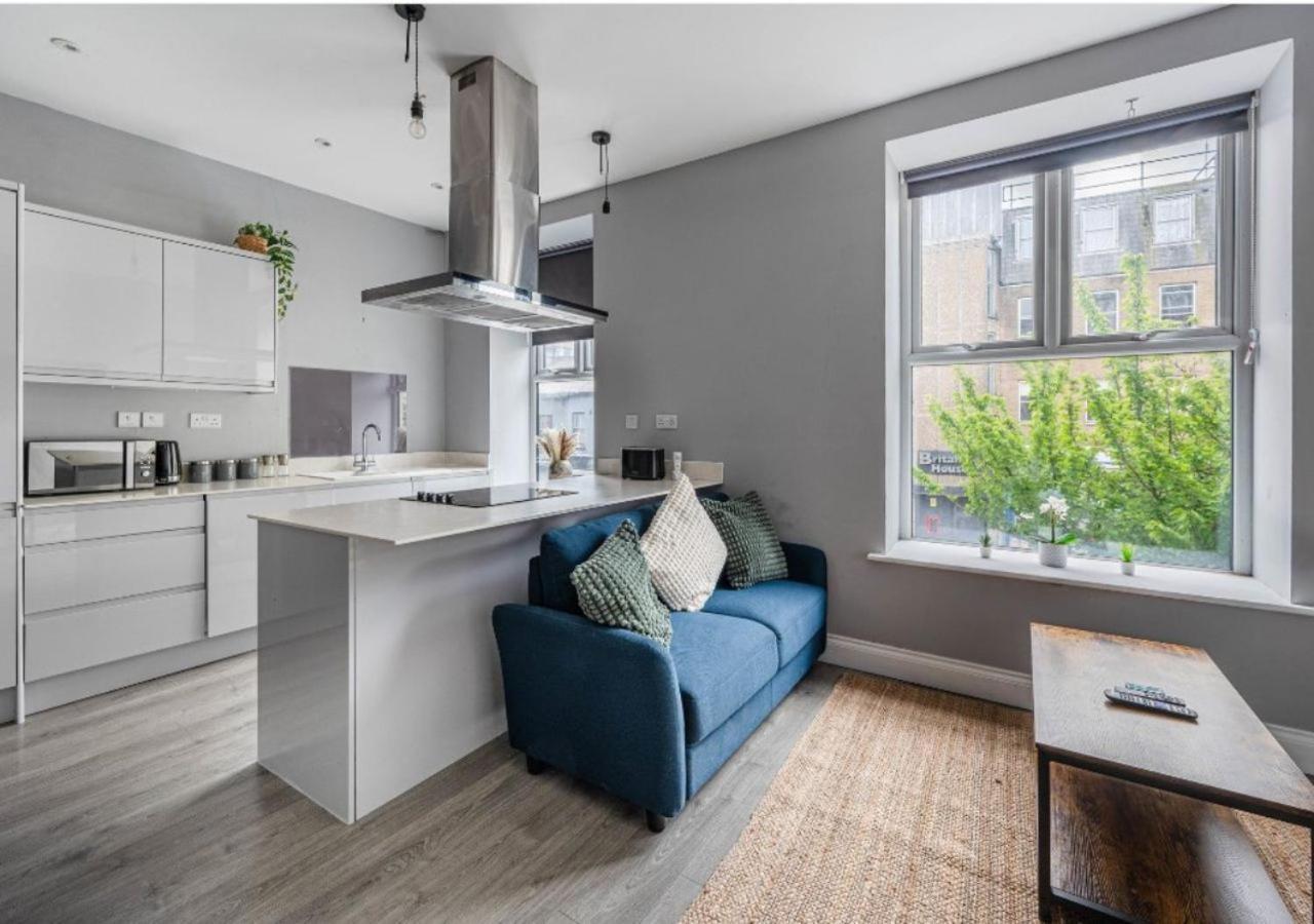 Apartment Bright And Cosy 2-br House With Captivating Cathedral Views *